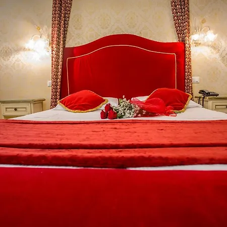 Residenza La Campana Affittacamere 3*