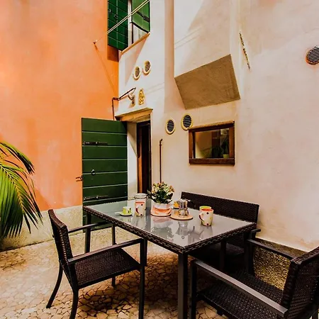 Holiday home Cozy House-close To Biennale And St. Mark Square