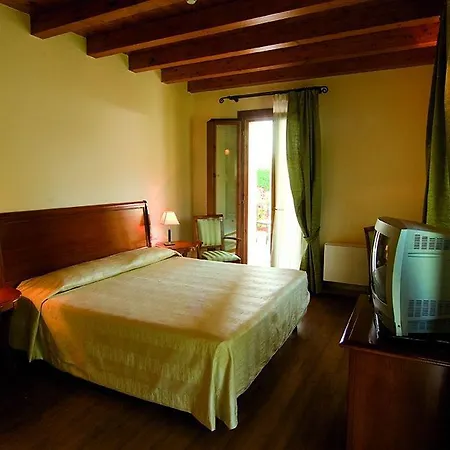Venice Airport 4*