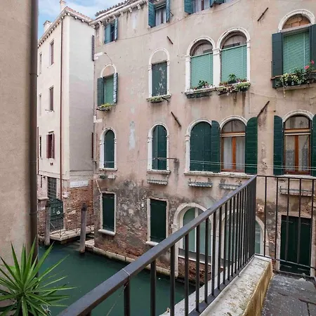 Dorsoduro 1241 By Wonderful Italy