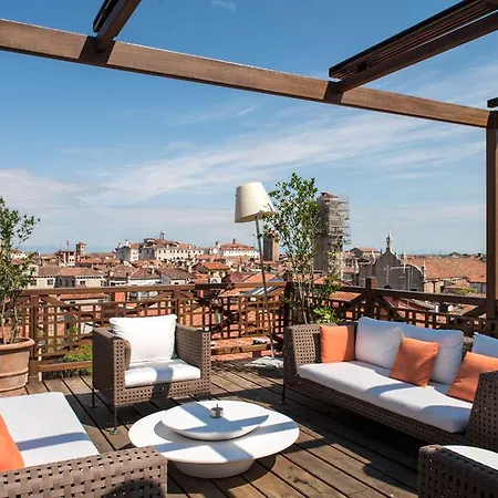Hotel Aman 5*