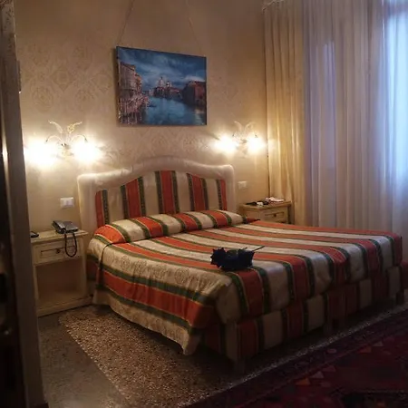 Affittacamere Residenza La Campana Venezia