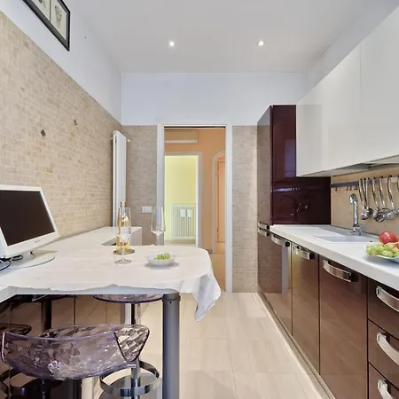 Family In Rialto - Centro Citta Full Optional Apartment *