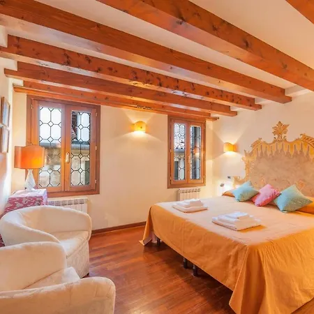 Ca' Delle Pizzocchere, A Perfect Spot In San Marco Apartment *