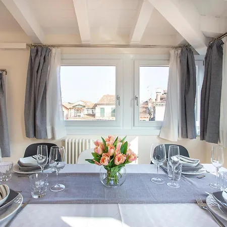 Luxury Terrace View Of San Marco Apartment Venice