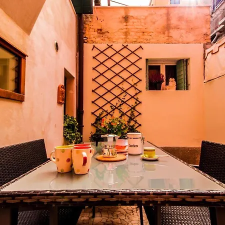 Cozy House-close To Biennale And St. Mark Square Holiday home *