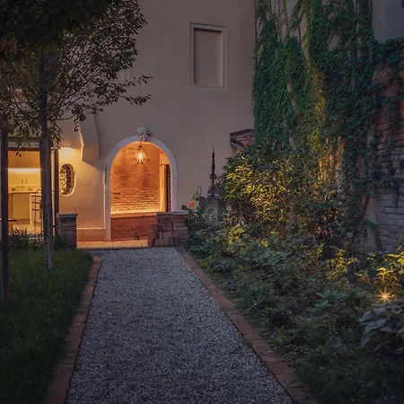 Guest house Cinqueteste Luxury 2*