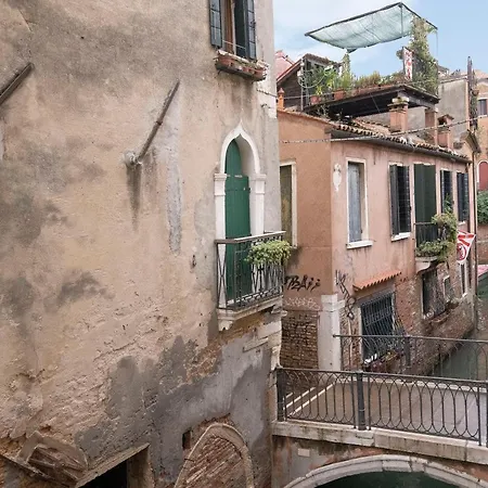 Apartment Dorsoduro 1241 By Wonderful Italy Venice