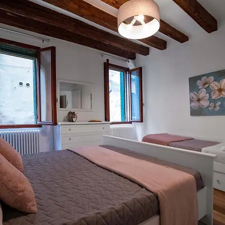 Apartment Dorsoduro 1241 By Wonderful Italy Venice
