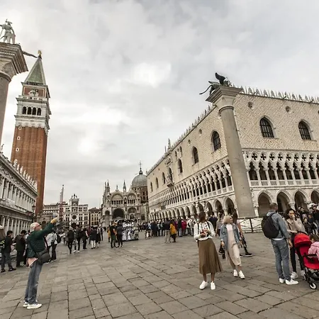 Doge's Palace R&r *