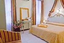 Hotel Henry 2*