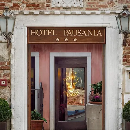 Pausania