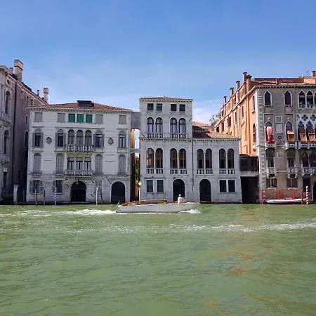 Palazzina Grassi 5* Venedik