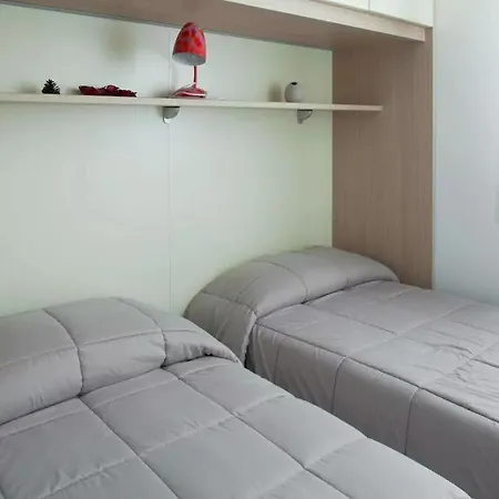 Apartment Red House Ai Mori