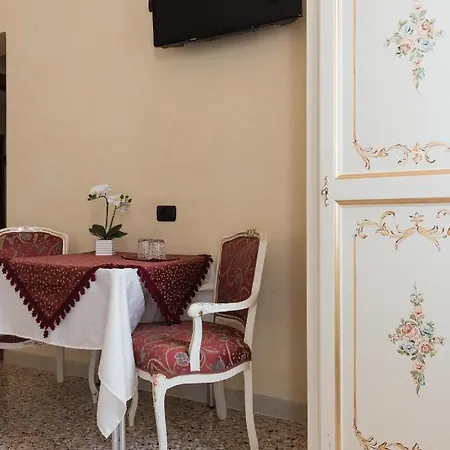 Venice Inn Guest house *