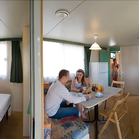 Hu In Town Luxury tent 3*