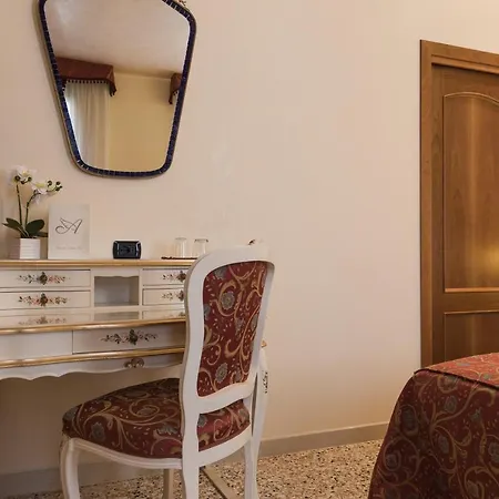 Venice Inn Guest house *