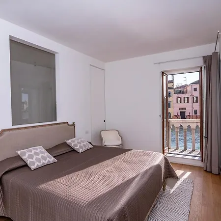 Apartment La Loggia Grand Canal *