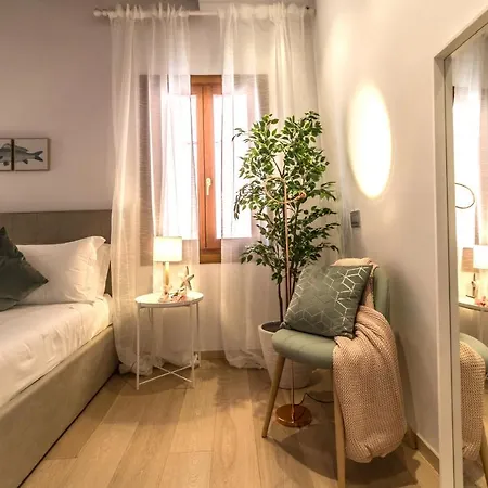 - Biennale 1 - 2 - 3 Apartment