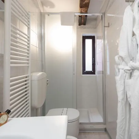 Apartment Ve.n.i.ce Cera Ca' Corte Sconta *