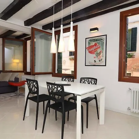 Apartment Mirrors Venice
