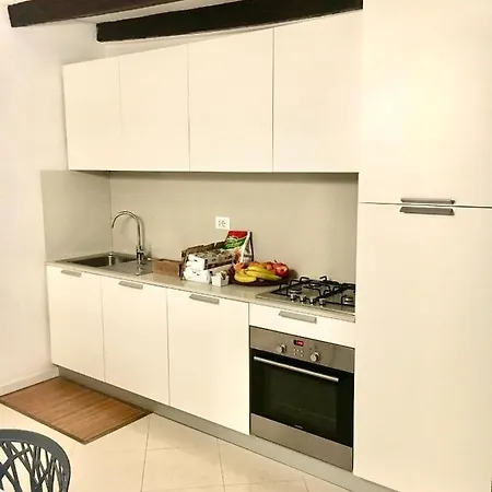 Mirrors Apartment *