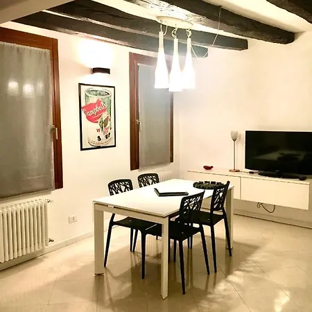 Mirrors Apartment Venice