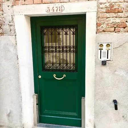 Mirrors Apartment Venice