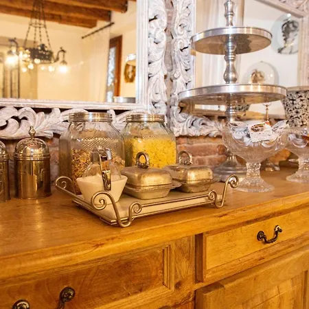 Rigoletto Charm Bed & Breakfast 3*