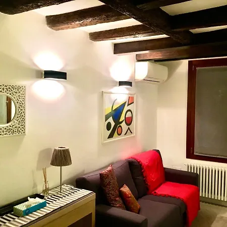 Mirrors Apartment *