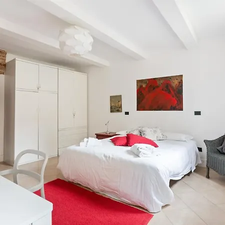 Riva Di Biasio Lovely Flat