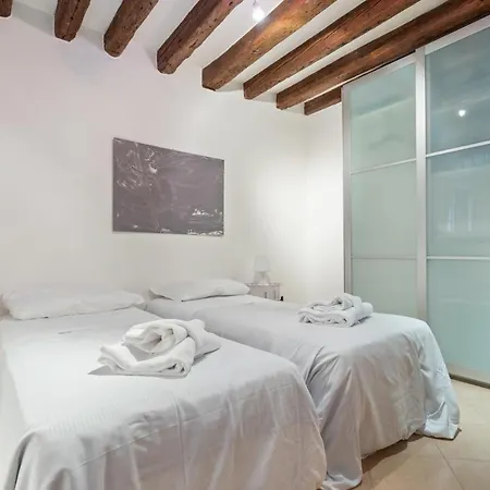 Riva Di Biasio Lovely Flat Venice