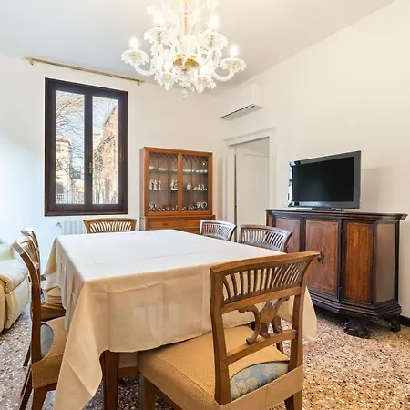 Apartment Del Remer - 5mins From San Marco Sq *