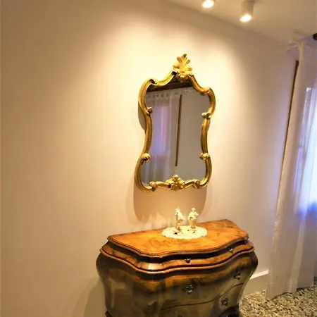 Ve-nice Sartori C4705 Apartment Venice