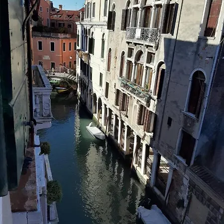 Corte Dei Miracoli 2* Venice
