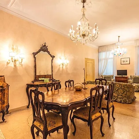 Apartment Casa Vescovo, Free Wi-fi Near San Marco Square Venice