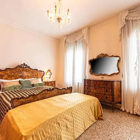 Casa Vescovo, Free Wi-fi Near San Marco Square Apartament *