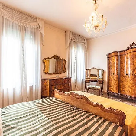 Casa Vescovo, Free Wi-fi Near San Marco Square Apartment Venice