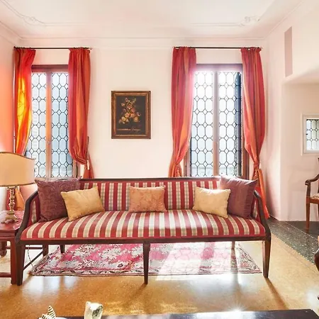 Ca' Fenice, Charming In San Marco, Sleep 7 Apartment *