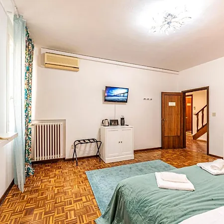 Ca' Botteri Guest house *