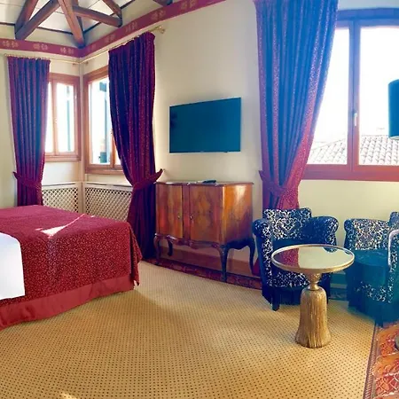 La Calcina Hotel