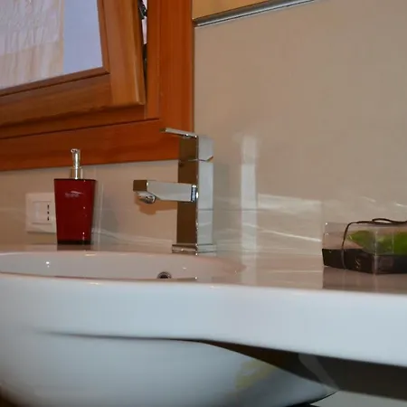 Antica Riva Apartment *