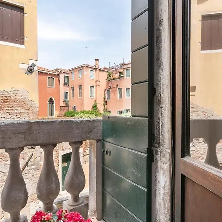 Apartment Riva Palace By Wonderful Italy