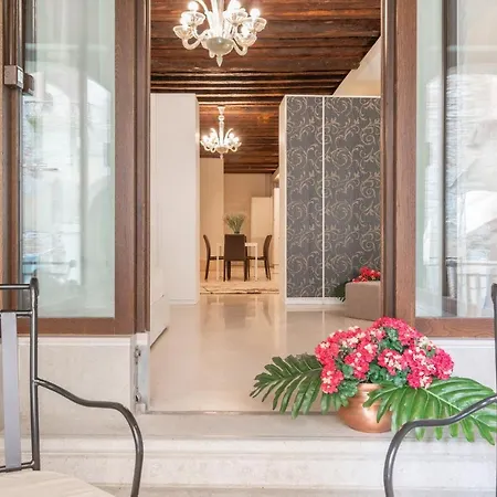 Apartment Riva Palace By Wonderful Italy Venice
