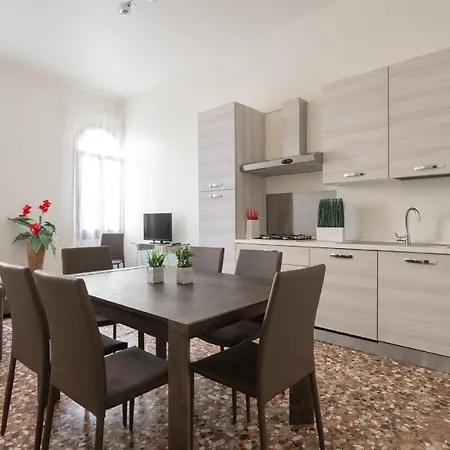 Apartment Dorsoduro Charme By Wonderful Italy *