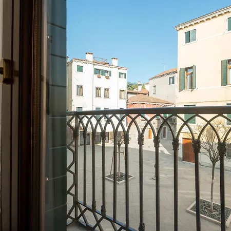 Apartment Dorsoduro Charme By Wonderful Italy