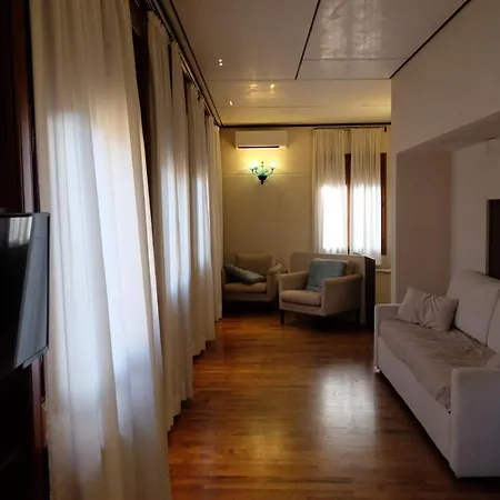 Fenix Tosca Venice