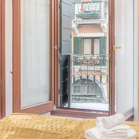 Apartmán San Polo Canal View By Wonderful Italy *