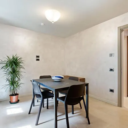 Brand New Boutique Apartment In The Heart Of Venice Apartment Venice