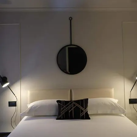 Luxury Santo Stefano 招待所 *